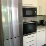 Marbella House Дом отдыха *