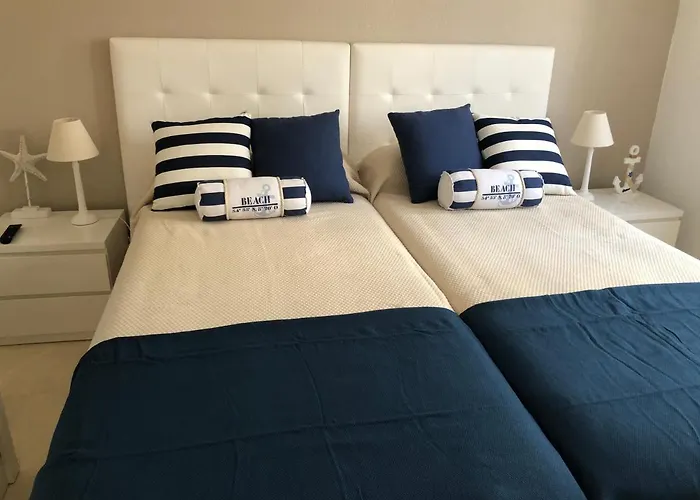 펜션 Marbella House 에스테포나