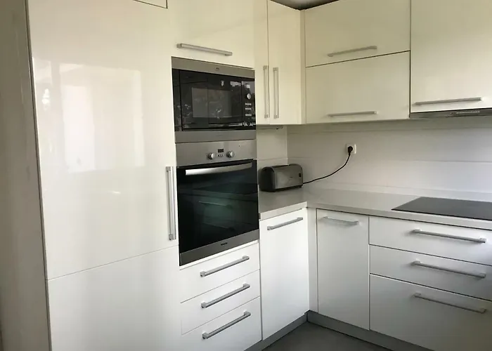 Marbella House 펜션 에스테포나